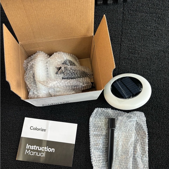 Colorize Solar-Powered Landscape LED Light - Picture 5 of 7